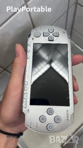 Modded PSP 1000 Ice Silver 64GB 70+ Games, снимка 4 - PlayStation конзоли - 54234694