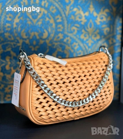 Малка дамска чанта Michael Kors Carmela Peanut