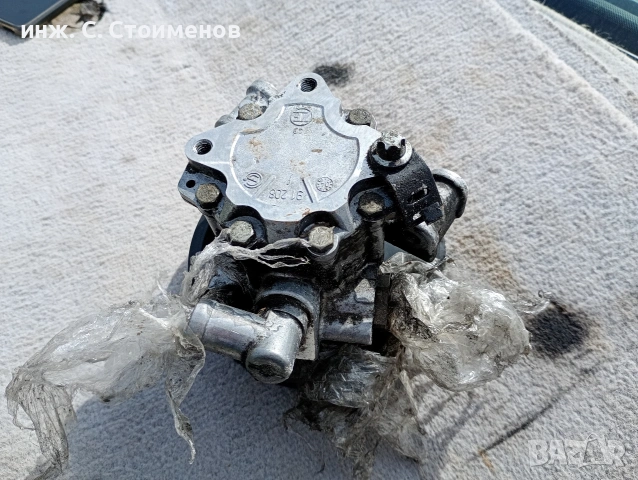 Хидравлична помпа за Mercedes E-Class W211, снимка 2 - Части - 54191297