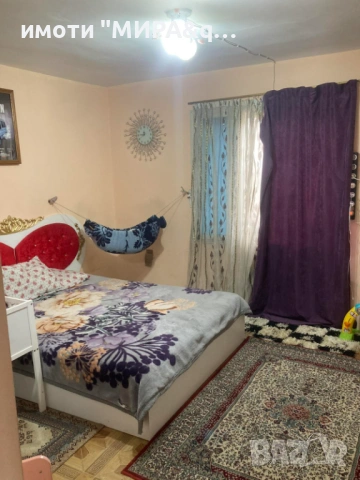Двуетажна къща с дворно място в с.Иваново,обл. Хасково, снимка 7 - Къщи - 53971767