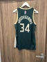 Баскетболен потник Bucks (M) и Оригинални тениски Adidas (2XL), снимка 2