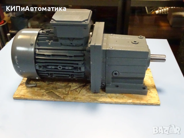 мотор редуктор Lenze GST05-2M VBR090C32 / MHEMAXX090-32C1C Gear Motor 1.5kW, снимка 7 - Резервни части за машини - 54580455