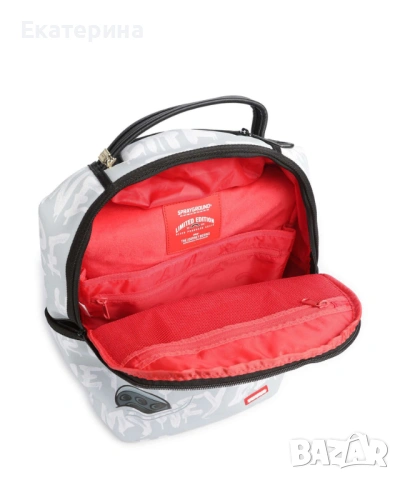 Чисто нова раница Sprayground Money Bear Graf, снимка 2 - Раници - 54138671