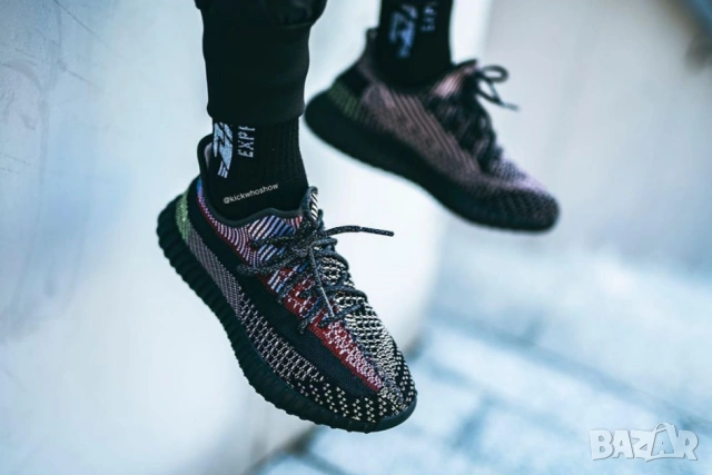 Adidas Yeezy Boost 350 V2 Yecheil номер 43 1/3 оригинални маратонки , снимка 4 - Маратонки - 54623257