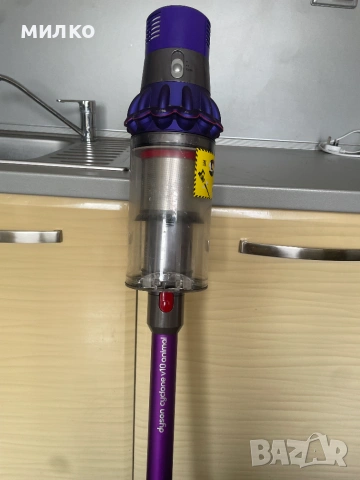 Акумулаторна прахосмукачка DYSON V-10, снимка 2 - Прахосмукачки - 55035005