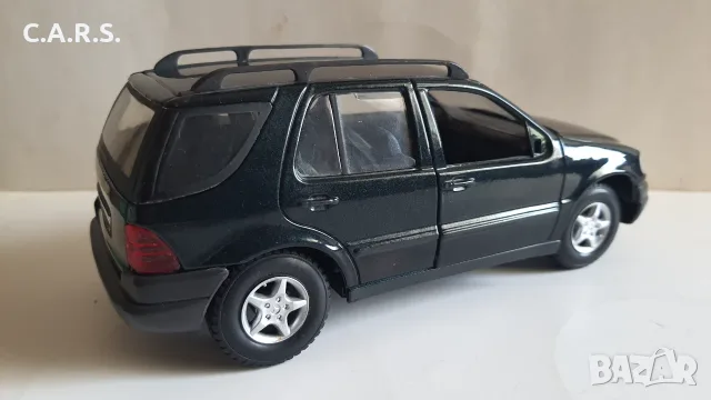 Mercedes-Benz ML 320 Maisto - Мащаб 1:24, снимка 5 - Колекции - 55422373