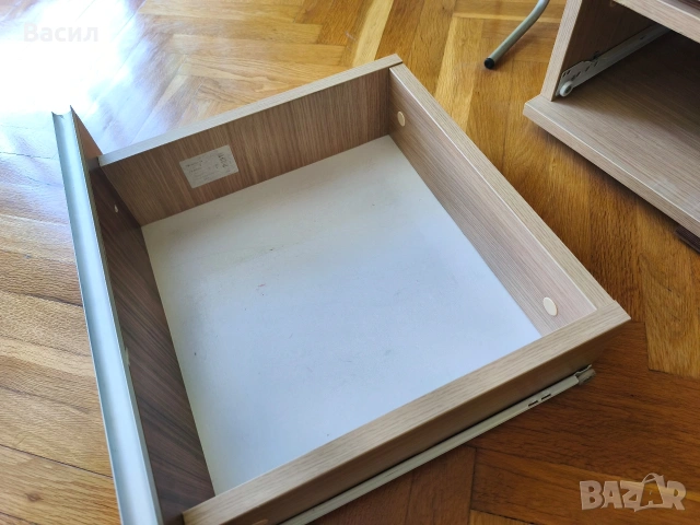 Тв шкаф 136/51/40 18мм ПДЧ , снимка 4 - Шкафове - 54310773