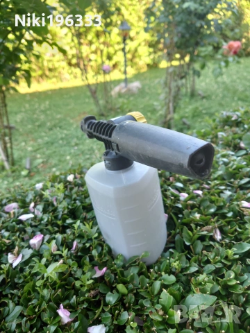 Комплект аксесоари за водоструйка Karcher: Четка WB 60 + Дюза за пяна (Пенообразувател), снимка 3 - Парочистачки и Водоструйки - 54977968