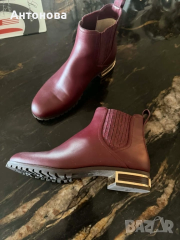 Продавам дамски боти от естествена кожа на Michael Kors като нови, снимка 6 - Дамски боти - 54015331