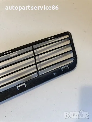 Долна решетка на предната броня за Dodge Journey 2.0 CRD (2010) 05178282AA, снимка 2 - Части - 55325154