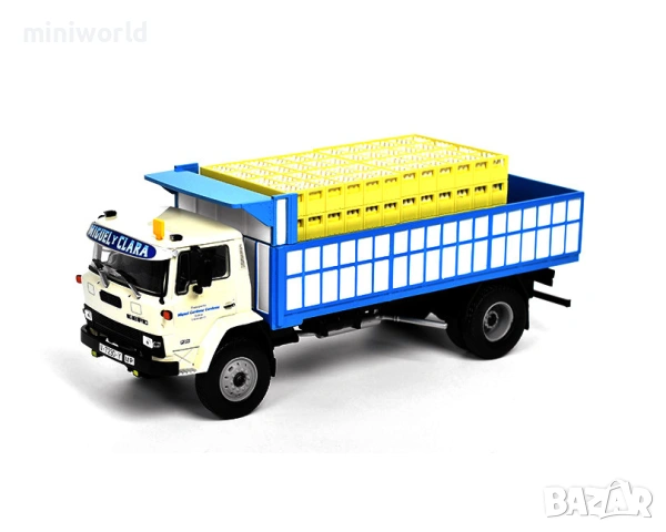 Ebro P260 бордови с каси бутилки 1976 - мащаб 1:43 на IXO/Altaya моделът е нов в блистер, снимка 2 - Колекции - 54457312