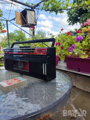 Ретро касетофон SHARP QT-244, снимка 2 - Радиокасетофони, транзистори - 54596528