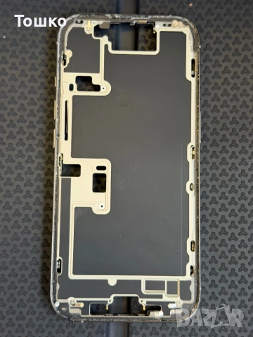 iPhone 16 Pro natural titanium титаниев корпус