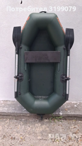 Надуваема лодка Kolibri гребла