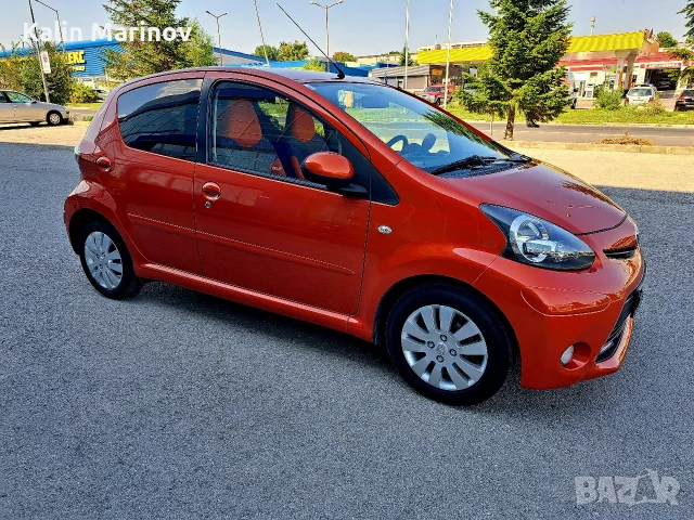 тойота айго автоматик, снимка 2 - Автомобили и джипове - 55600419