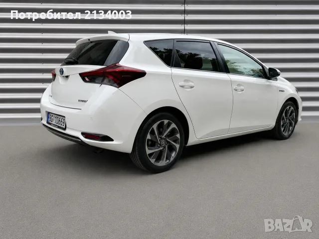 Toyota Auris 1.8 Hybrid 2018г Гаранция , снимка 3 - Автомобили и джипове - 55466012