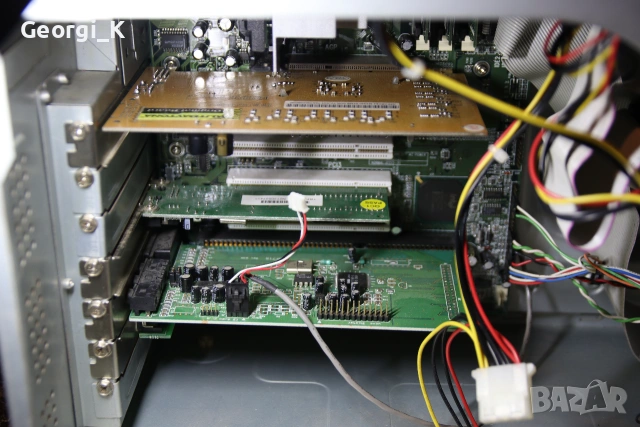 Ретро компютър Intel Pentium 3, снимка 7 - За дома - 54987667
