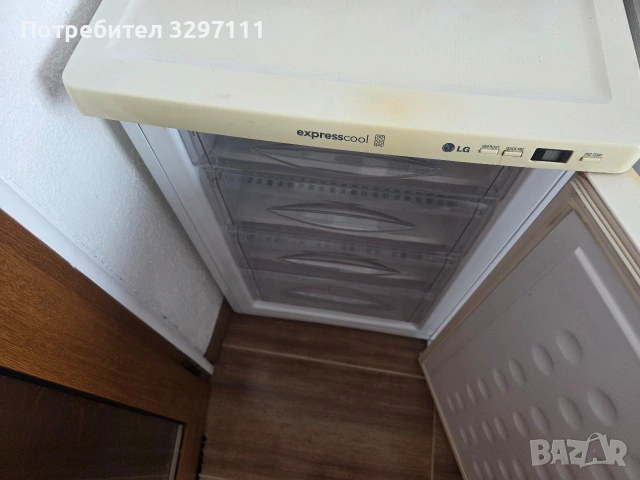 ПРОДАВАМ , снимка 2 - Фризери - 54686515