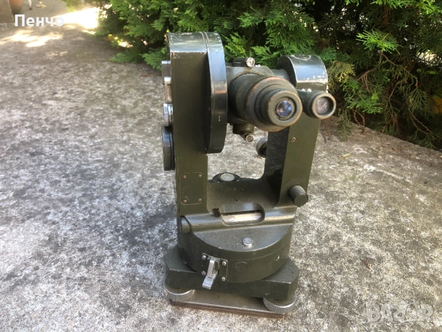 стар военен теодолит /нивелир, бусола/ "CARL ZEISS JENA" Theo 020 - Germany, снимка 3 - Антикварни и старинни предмети - 54937322
