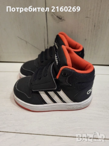 Детски маратонки Адидас номер 22.