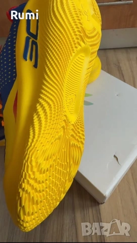 Оригинални нови маратонки Under Armour Curry 4 Low Flotro ! 44 н, снимка 6 - Маратонки - 54624809