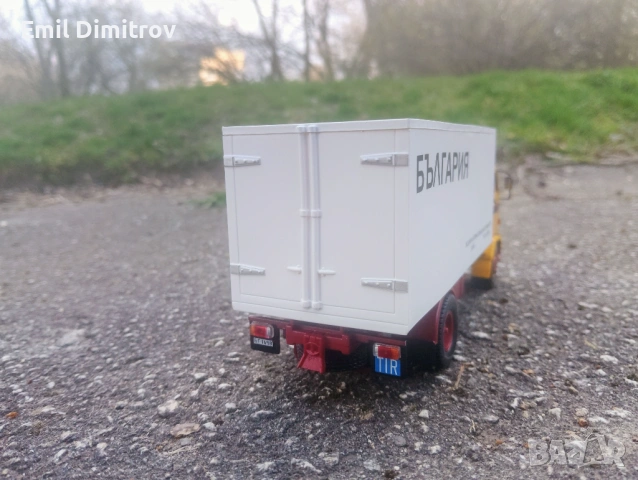 Умален модел на Volvo F89 в мащаб 1:43, снимка 6 - Колекции - 53989349