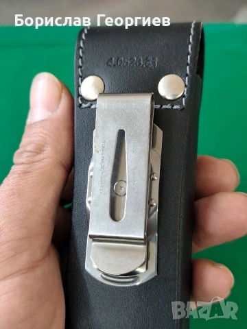 Кожен калъф victorinox с метален клипс 4.0523.31, снимка 4 - Ножове - 54120400
