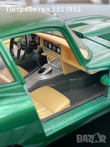Ретро модел на jaguar E 1961 1/18, снимка 10 - Колекции - 54199022