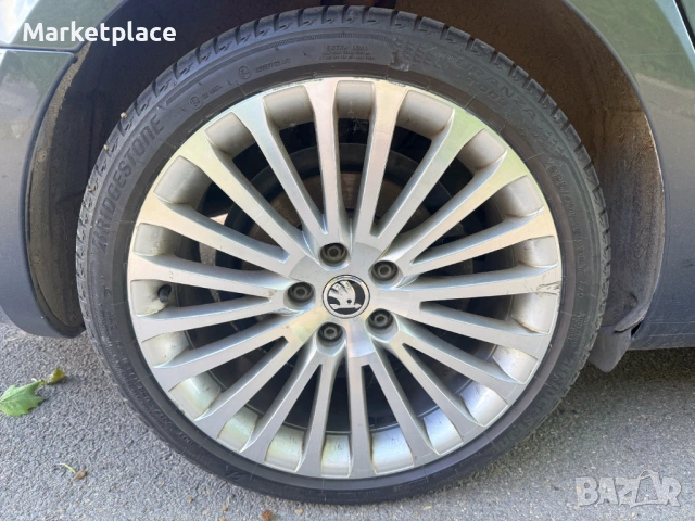 Skoda Superb Combi 4x4 ГАРАЖНА, снимка 17 - Автомобили и джипове - 54179476