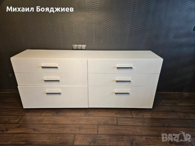 Шкаф за спалня бял