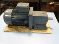 мотор редуктор Lenze GST05-2M VBR090C32 / MHEMAXX090-32C1C Gear Motor 1.5kW, снимка 7