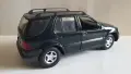 Mercedes-Benz ML 320 Maisto - Мащаб 1:24, снимка 5
