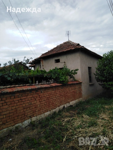 Продава къща с двор, снимка 4 - Къщи - 55248577