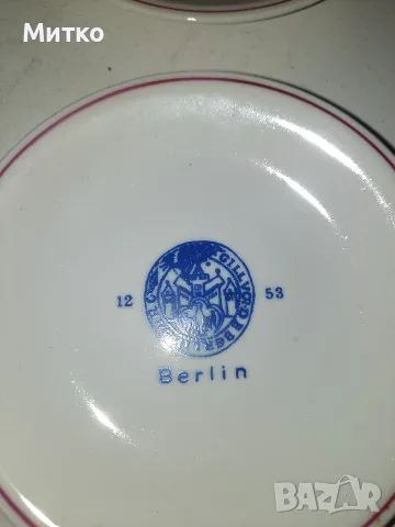 Ретро порцеланови чинйики със стойка BERLIN , снимка 3 - Антикварни и старинни предмети - 55588425