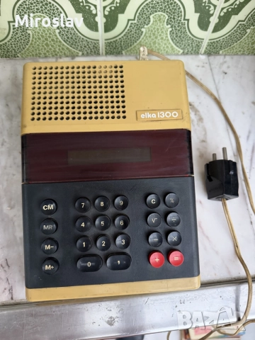 Ретро калкулатор Елка 1300 (Elka 1300) – Комбинат „Оргтехника“ Силистра, Соц винтидж колекционерски, снимка 2 - Антикварни и старинни предмети - 55222132