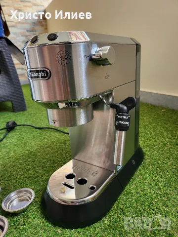 Кафемашина с ръкохватка DeLonghi Dedica EC685.W Делонги , снимка 10 - Кафемашини - 55569891