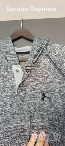 Under armour размер L мъжка фланелка с дълъг ръкав и качулка в сиво , снимка 2 - Блузи - 55409718