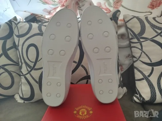 EU 44 Manchester United – високи кецове, спортни обувки , снимка 7 - Кецове - 55650543