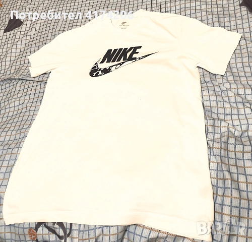 ЧИСТО НОВА оригинална тениска Nike с голямо лого / Размер L , снимка 2 - Тениски - 55281879