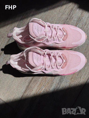 Дамски маратонки Nike Air Max 270 React, снимка 2 - Маратонки - 54878123