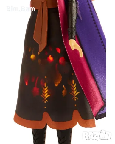 Кукла Анна със светеща рокля FROZEN II Disney / Hasbro , снимка 3 - Кукли - 55432360