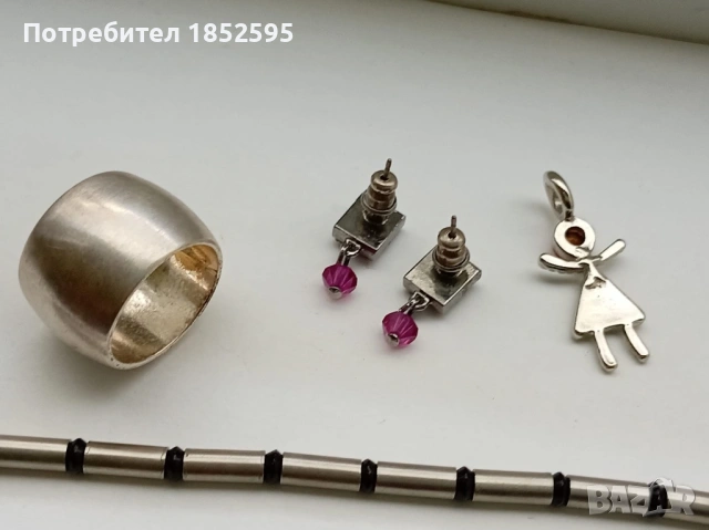 Vintage лот от обеци, висулки и др., снимка 8 - Колиета, медальони, синджири - 54721346
