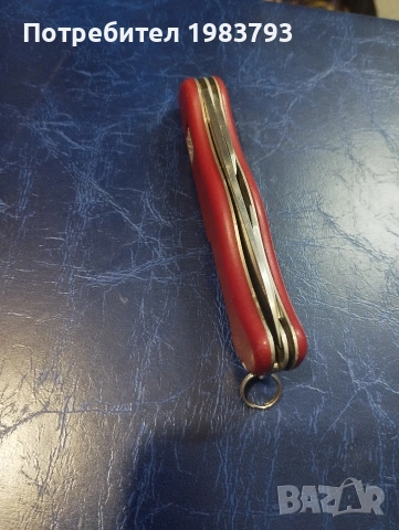 Голям Victorinox Adventurer със стопиращ бутон., снимка 6 - Ножове - 54709912