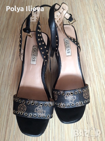 Дамски платформи Guess Noldo с капси