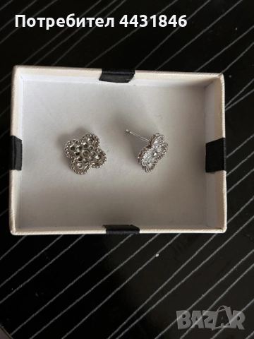 Стоманени обици тип van cleef с кристали, снимка 2 - Обеци - 55614286