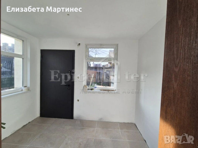 КЪЩА  С ДВОР – ДВЕ САМОСТОЯТЕЛНИ ЧАСТИ, снимка 5 - Къщи - 54438992