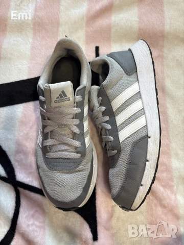 adidas , снимка 2 - Маратонки - 54246328