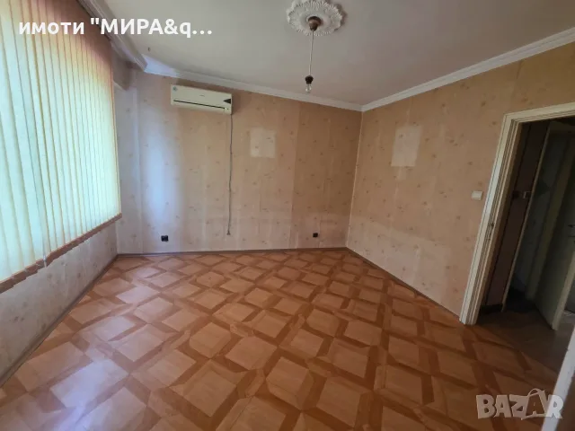 Просторен тристаен апартамент с отличен потенциал в кв.Куба,гр.Хасково, снимка 7 - Апартаменти - 55292234
