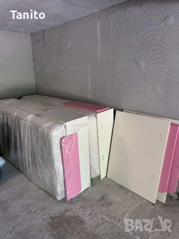 ПРОДАВАМ Две единични легла+матраци, снимка 4 - Спални и легла - 54494187