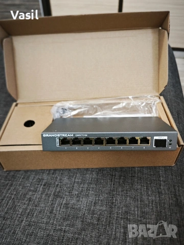 Grandstream GWN7701M Unmanaged Network Switch 8x 2,5Gb ports / 1 SFP+, снимка 2 - Суичове - 54722595